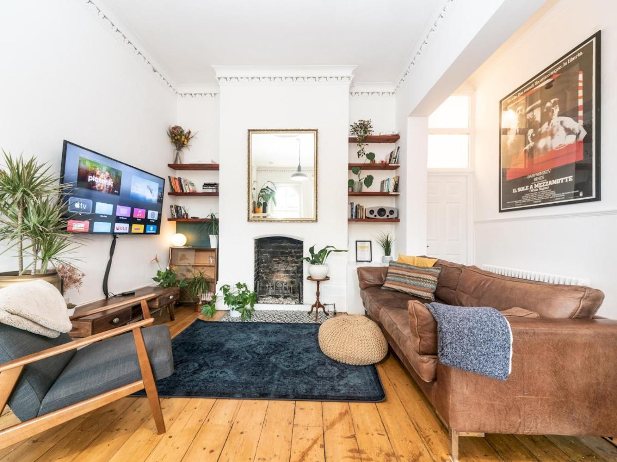 Pass The Keys Rustic And Quirky Flat In Charming Charlton Village Лондон Экстерьер фото