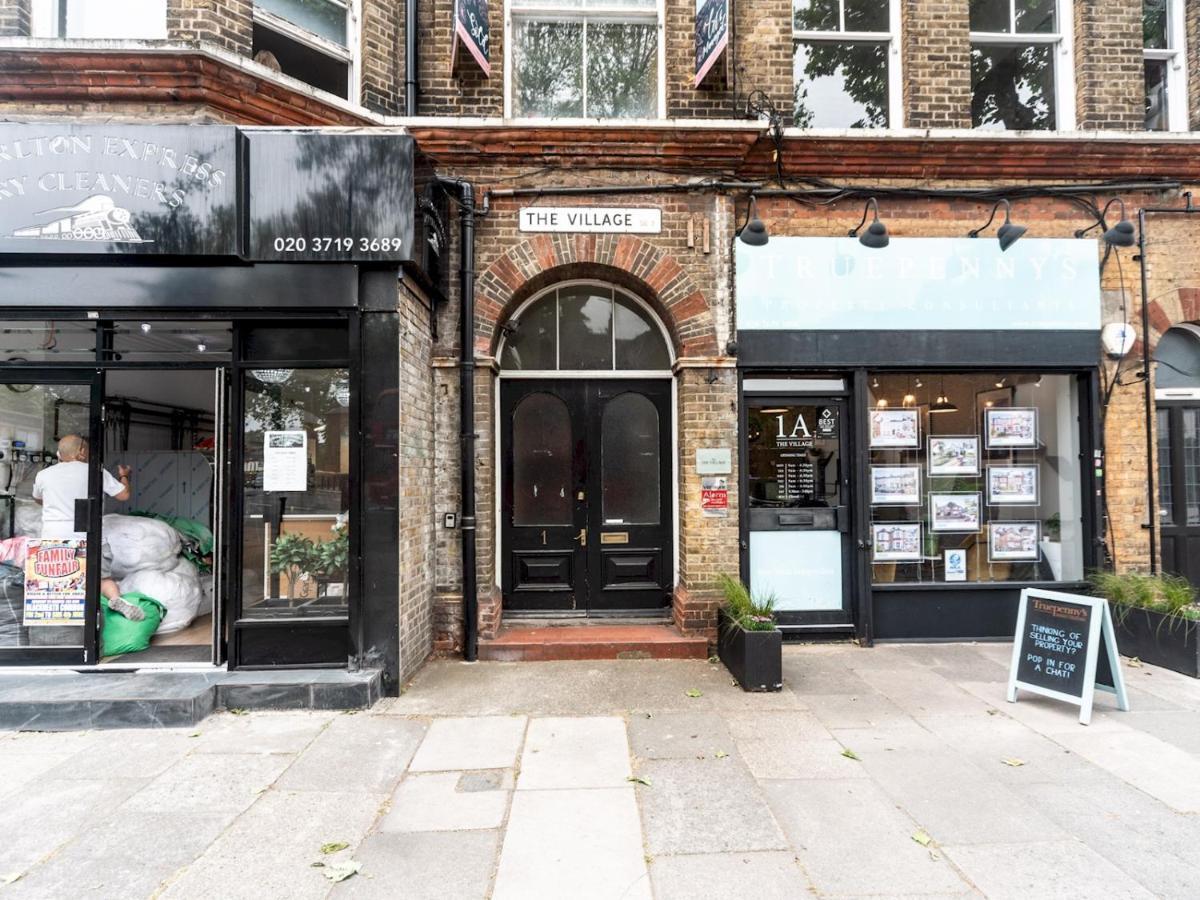 Pass The Keys Rustic And Quirky Flat In Charming Charlton Village Лондон Экстерьер фото