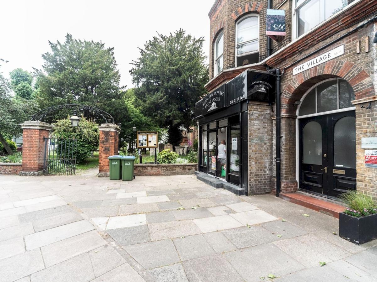 Pass The Keys Rustic And Quirky Flat In Charming Charlton Village Лондон Экстерьер фото